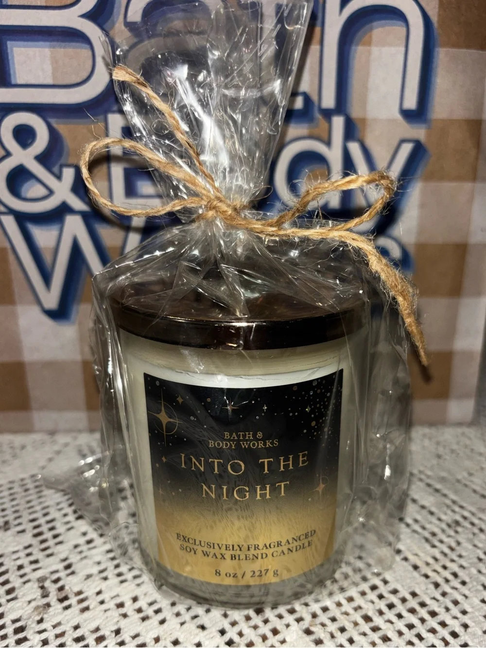 (2026)Bath & Body Works Into The Night Candle - White & Black